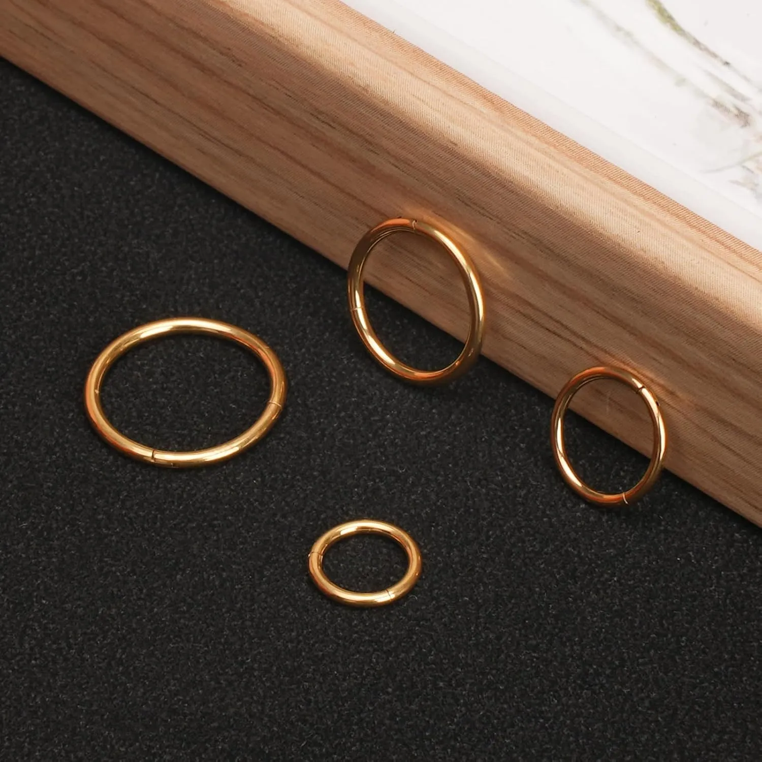 2Pcs Titanium Nose Rings 20G 18G 16G Nose Rings Hoops Septum Clicker Hinged Segment Ring Cartilage Helix Tragus Conch Daith Rook Nostril Hoop Piercing Earring, Diameter 5mm to 12mm Silver-Gold-Rose Gold-Black