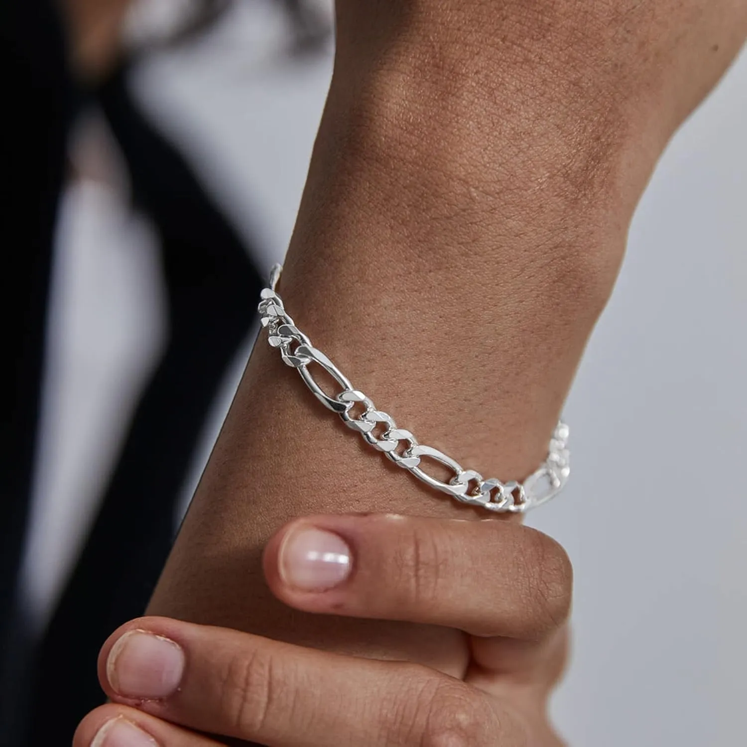 BRIJEWNES 925 Sterling Silver Clasp 4/5mm Figaro Chain Bracelets for Men Women Solid Diamond Cut Figaro Chain Mens Bracelet Chain Bracelets for Men Jewelry Men Gifts