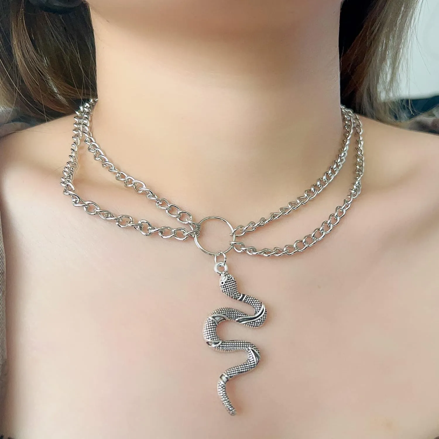 CJIAYUJEW Gold Snake Layered Chunky Necklace Dainty Snake Pendant Necklaces Punk Vintage Snake Cuban Chain Necklace Bohemian Snake Jewelry for Women Men