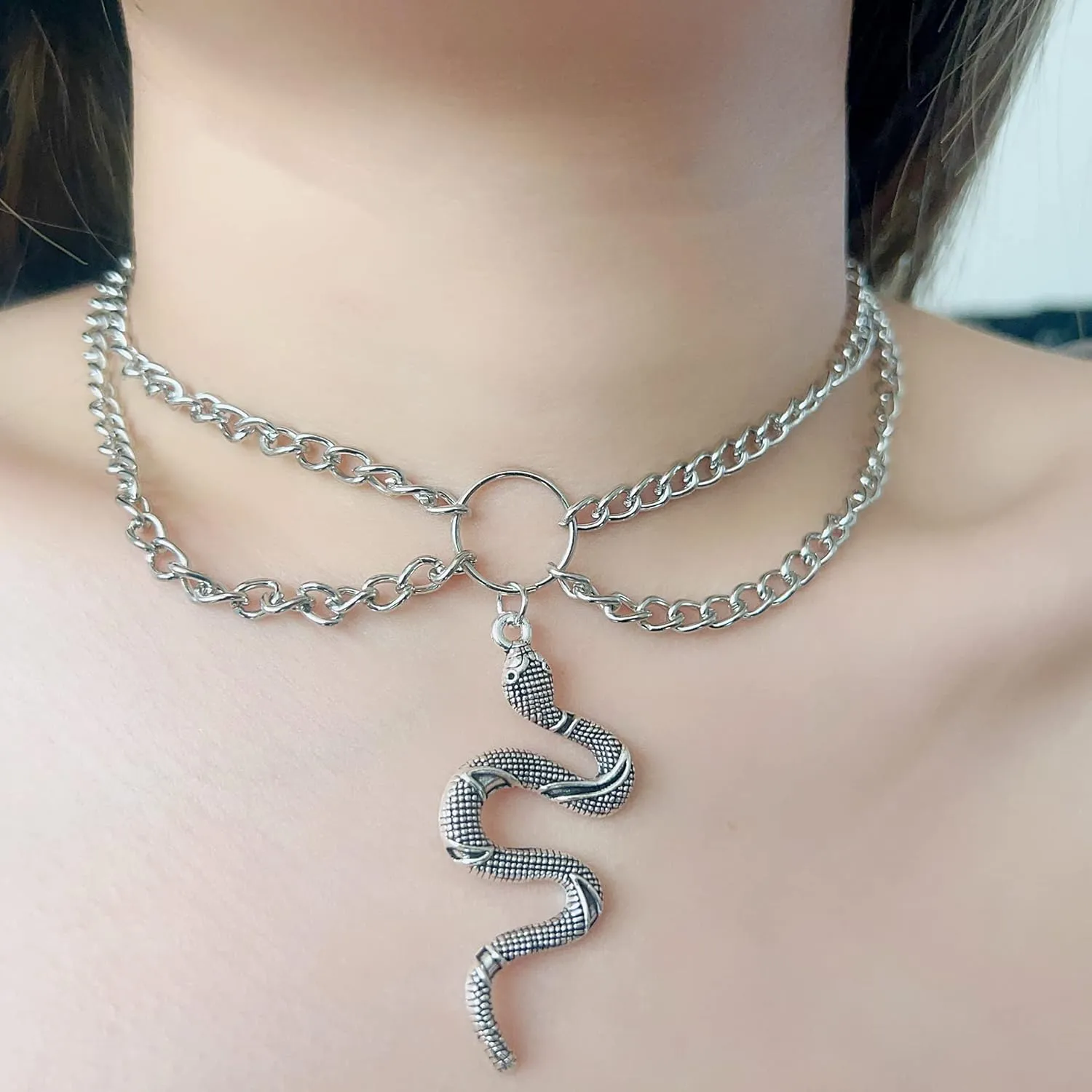 CJIAYUJEW Gold Snake Layered Chunky Necklace Dainty Snake Pendant Necklaces Punk Vintage Snake Cuban Chain Necklace Bohemian Snake Jewelry for Women Men