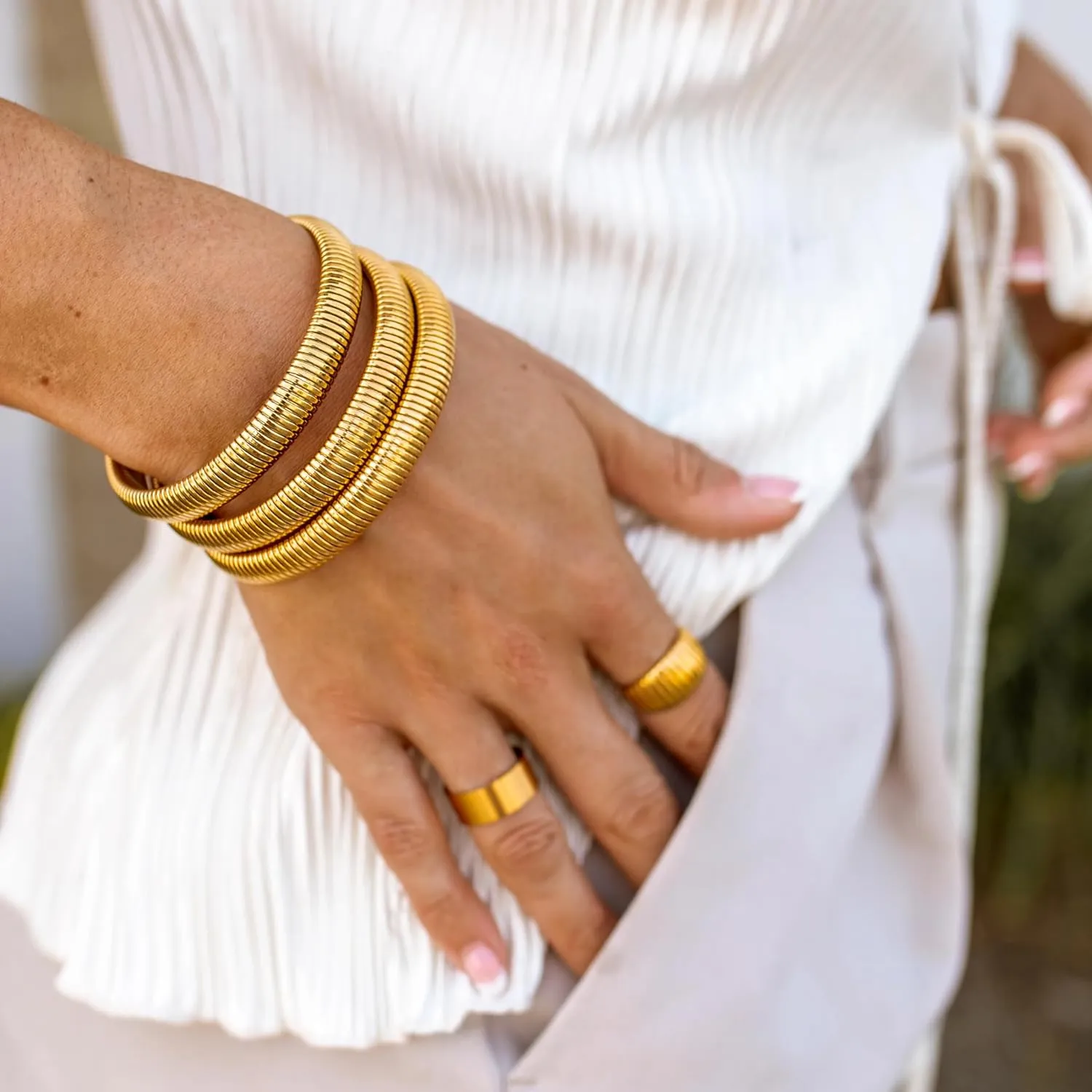 CONRAN KREMIX Gold Chunky Bangle Waterproof Bracelets for Women 14K Real Gold Filled Stainless Steel Bracelet Non Tarnish Trendy Jewelry