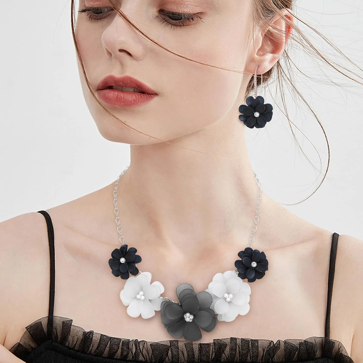 EVER FAITH Flower Collar Necklace, Faux Pearl Floral Summer Beach Statement Choker Necklaces Dangle Earrings for Women, Handmade Fashion Boho Party Prom Jewelry Accessories