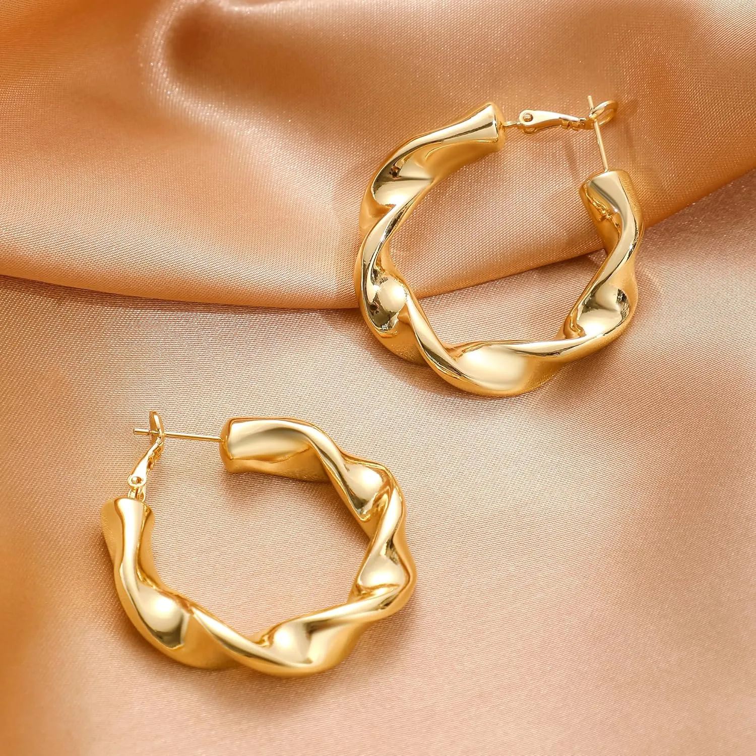 Gold Hoop Earrings for Women, 14k Gold Plated Hoop Earrings for Women Trendy Lightweight Open Hoops Jewelry Gifts for Her