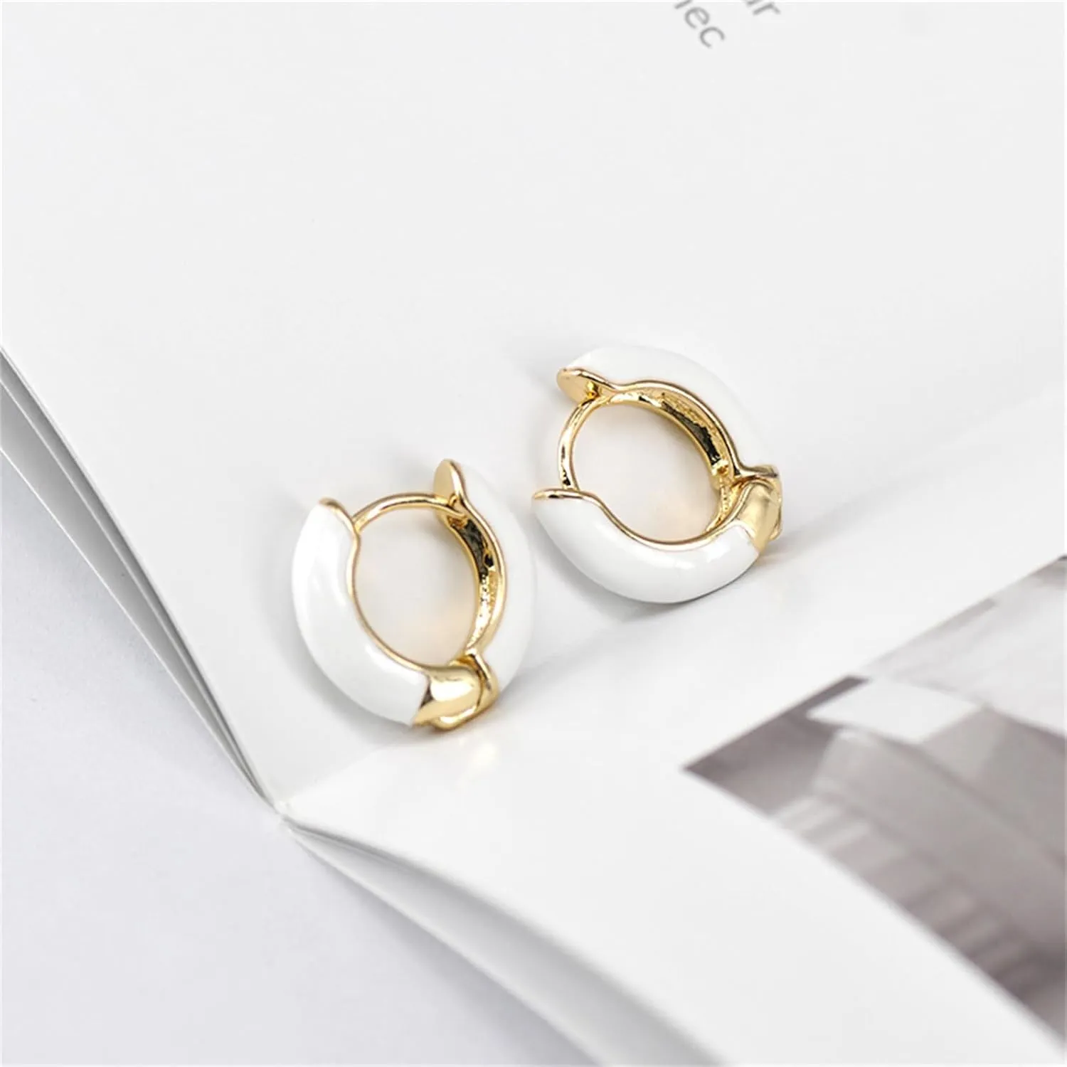 Gold Plated Checker Small Hoop Earrings Dainty Simple Enamel Checkerboard Black White Grid Round Circle Lightweight C shaped Huggie Hoop Earrings for Women 70s 80s Birthday Party Jewelry Gifts