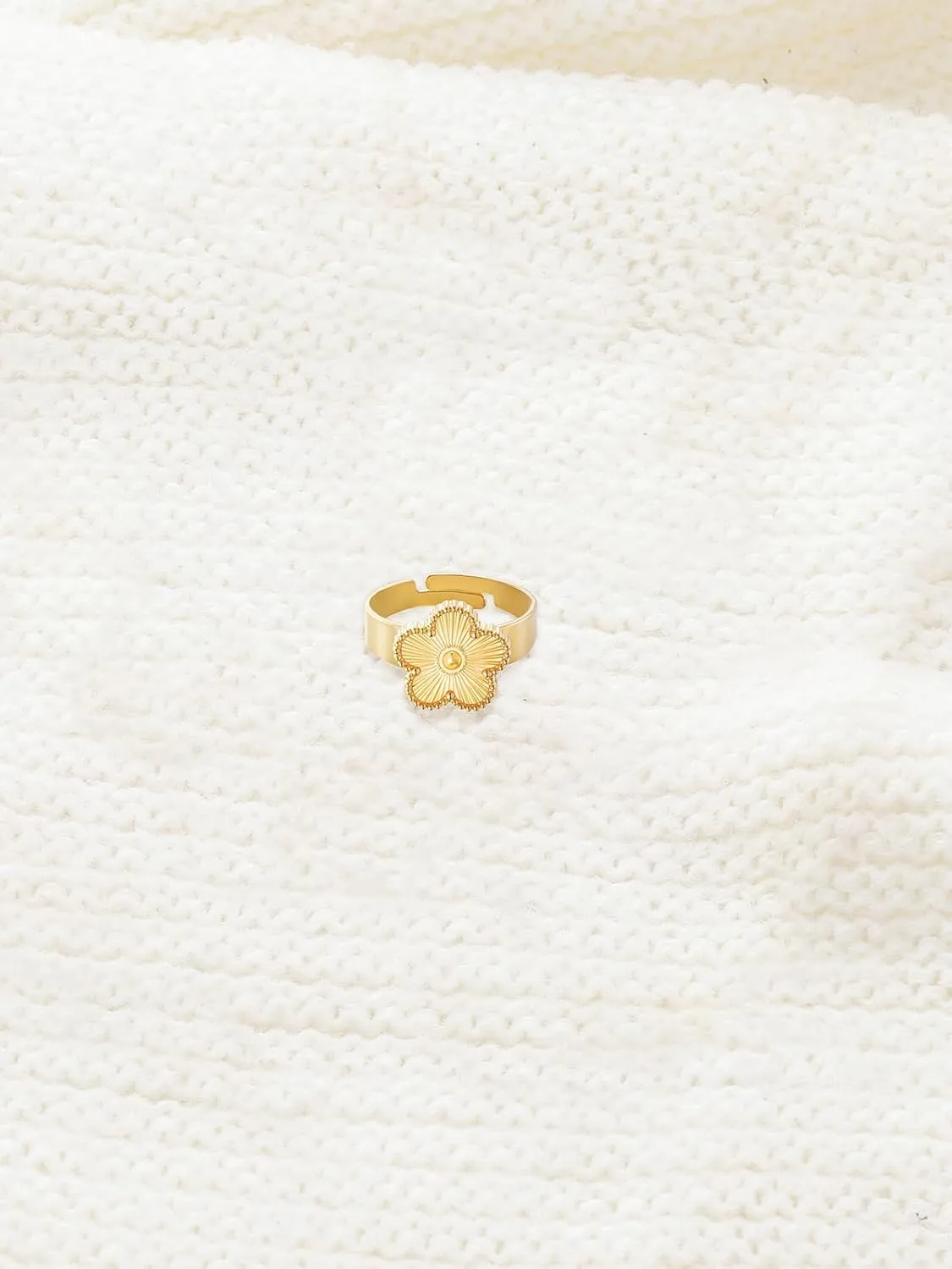 Gold Plated Five Leaf Clover Ring for Women Lucky Flower Jewelry