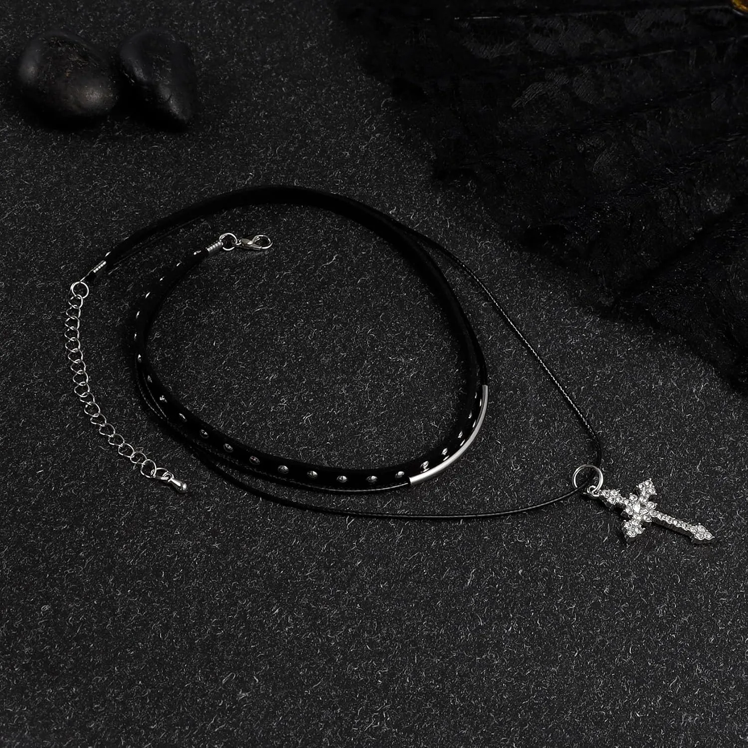 Gothic Black Star Choker for Women, Rhinestone Cross Black Velvet Necklace, Vintage Jewelry for Women Girls