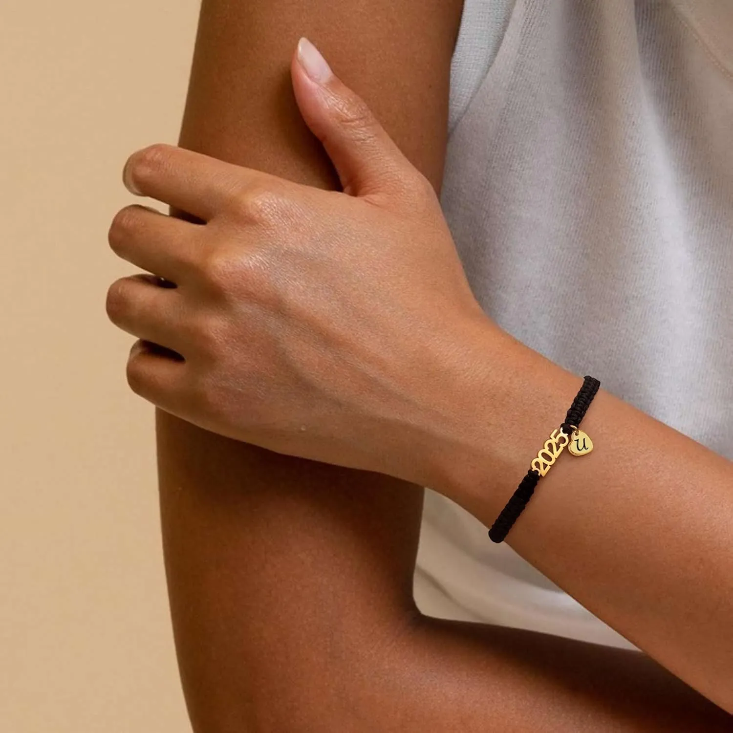 Graduation Gifts for Her 2025 Initial Bracelets for Women High School College Graduation Gifts for Teen 5th 8th Grade Masters Degree Letter A-Z Bracelet Daughter Granddaughter Girlfriend Jewelry