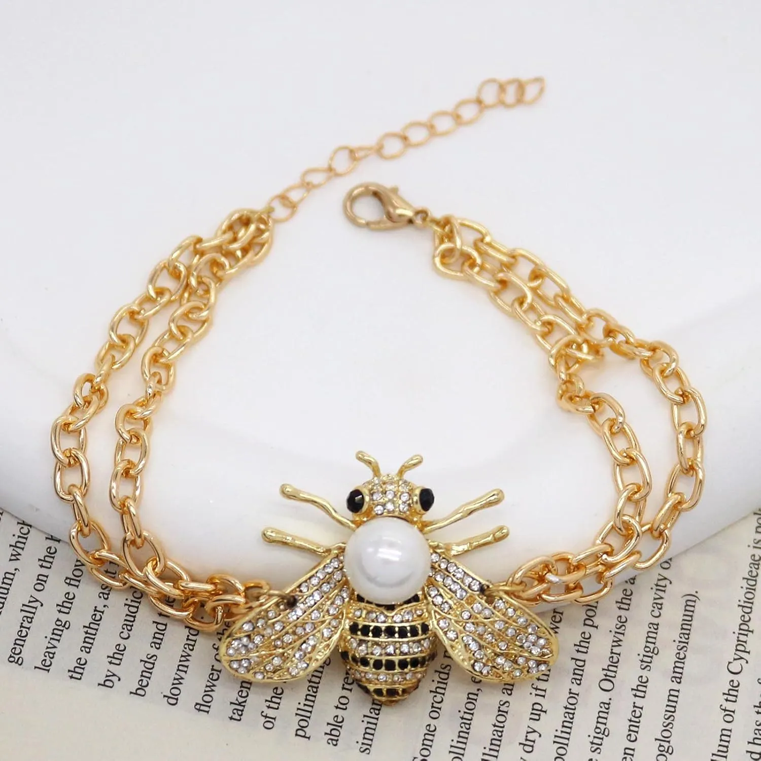 Honey Bee Brooches Crystal Insect Themed Bee Brooch Animal Fashion Shell Pearl Brooch Pin Gold Tone