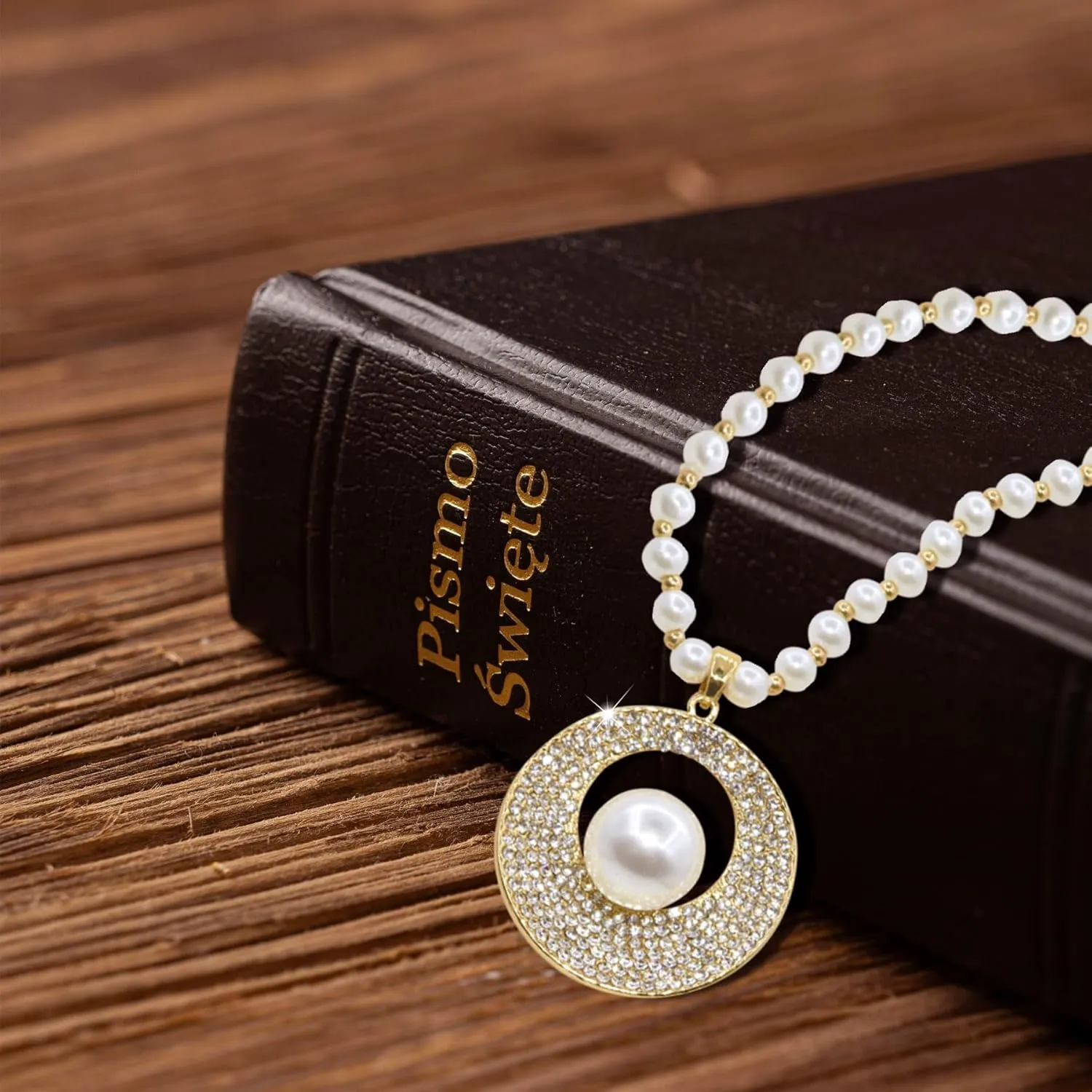 Long Crystal Flower Pendant Necklace for Women Large Rhinestone Floral Pendant Pearl Beaded Necklaces Gold Plated Sweater Statement Necklace Fashion Jewelry for Women