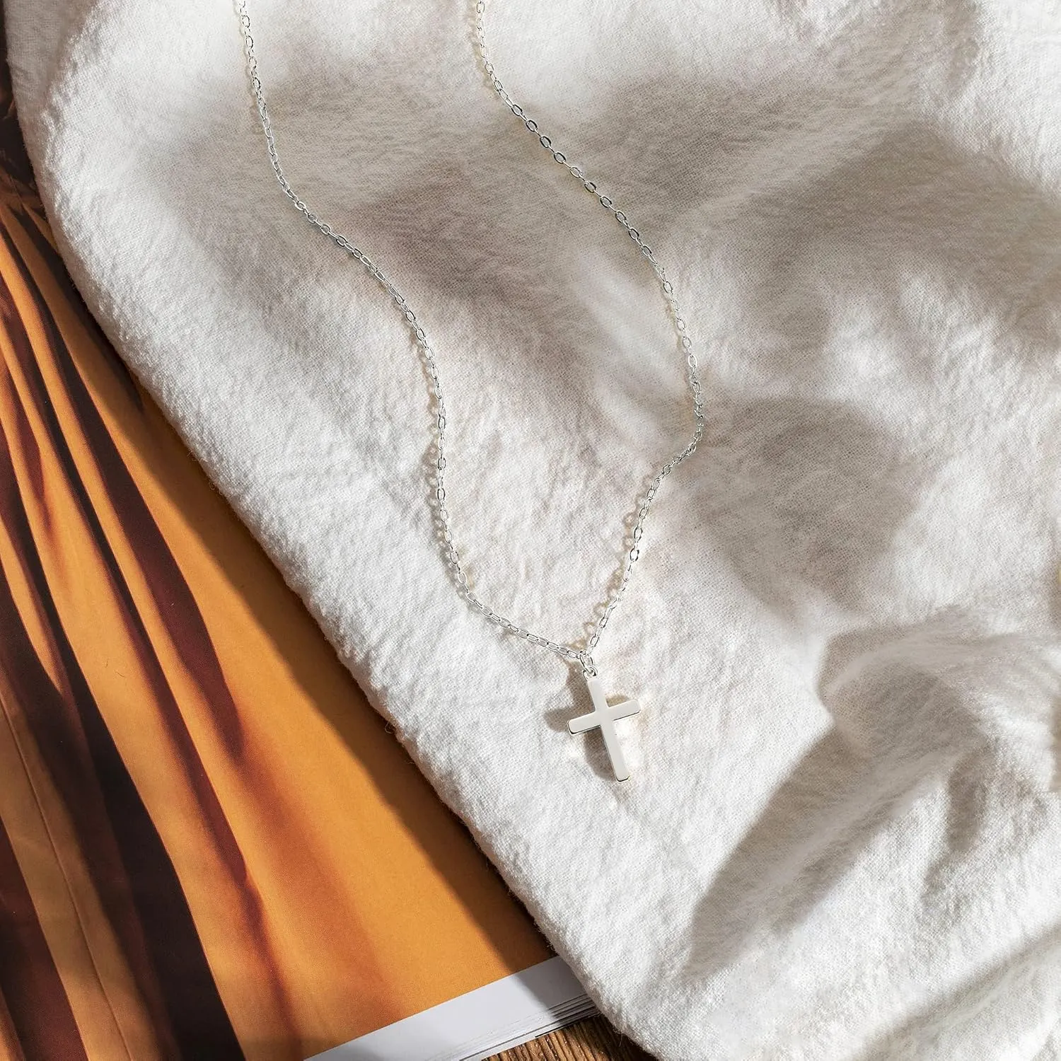 Moodear Cross Necklace for Women - Dainty 14K Gold Plated/Sterling Silver/Rose Gold Layered Cross Pendant Simple Cute Necklaces for Women Trendy Jewelry Gifts