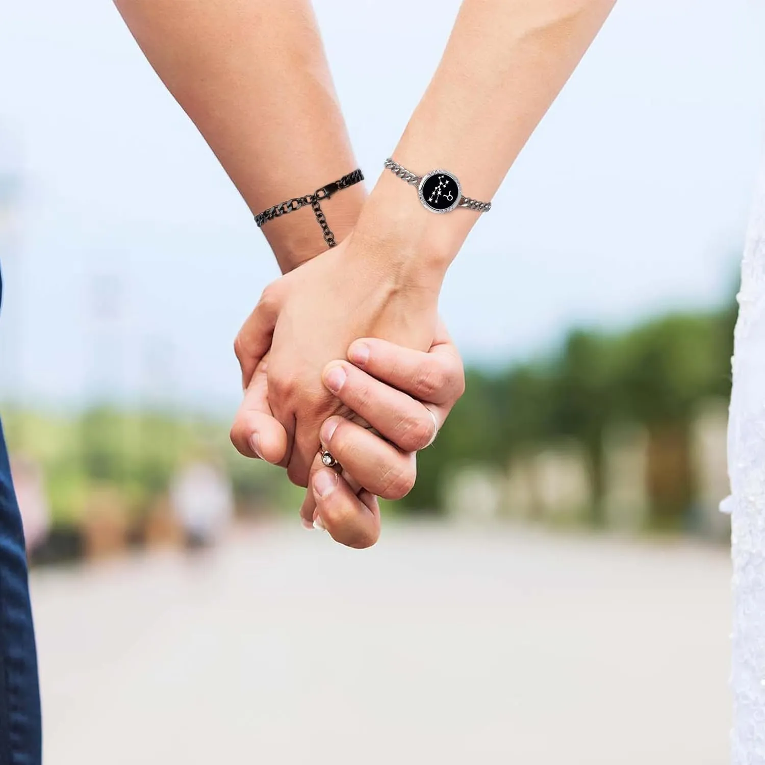 Single Bracelet Long Distance Touch Bracelets Jewelry, Remote Smart Love Bracelet,Send SOS SMS Relationship Bracelets constellations for Couples Lovers Friends Valentine's Day Gifts Black / Silver