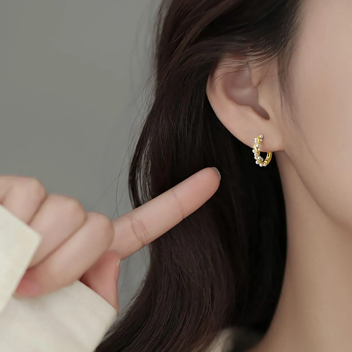 SLUYNZ 925 Sterling Silver Pearls Twist Hoop Earrings for Women Teen Girls Pearls Hoop Earrings Wedding Bridal Earrings