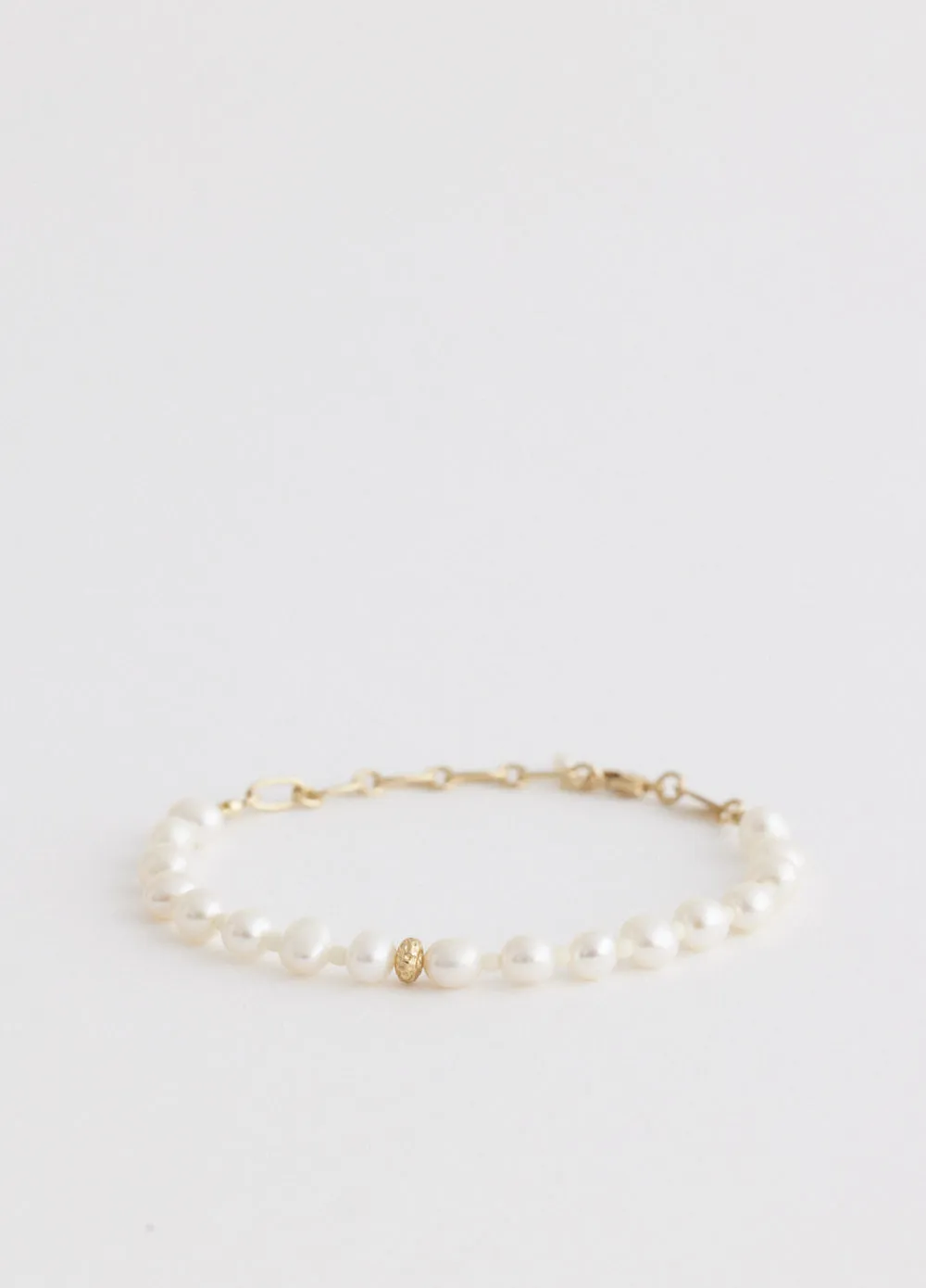 Stellar Pearly Bracelet