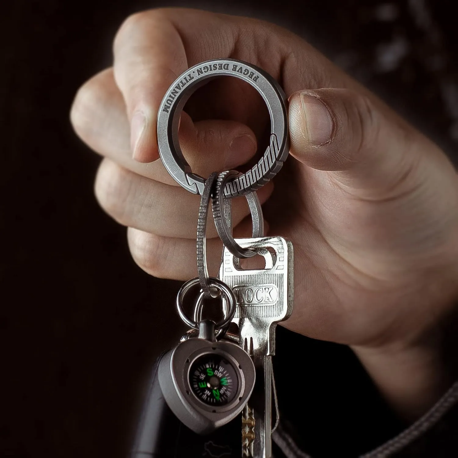 TISUR Key Rings for Keychains,Carabiner Keychain Ring Titanium Key Rings Heavy Duty Round Split Rings for Men and Women